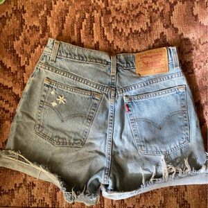 Vintage Levi Cutoffs With Daisy Embroidery